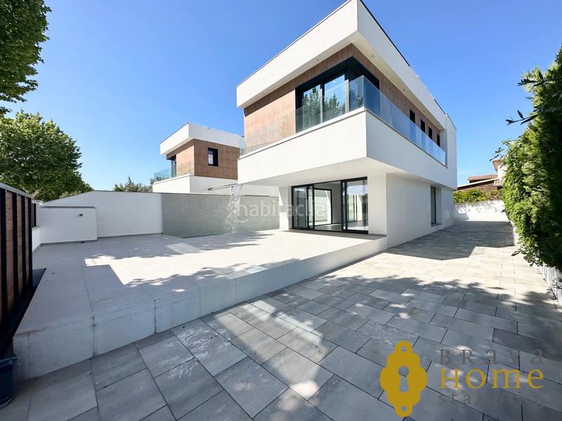 Foto be5ae19c-cdb3-4e7a-8824-ae1aec95f8af. Casa con riscaldamento parcheggio piscina in Requesens Empuriabrava