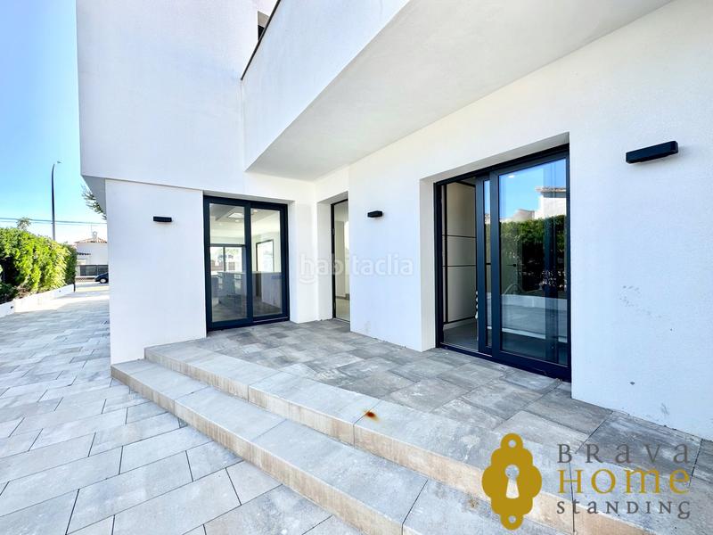 Foto dec729ea-4a04-4ffb-8410-7ac04de12ce7. Casa con riscaldamento parcheggio piscina in Requesens Empuriabrava