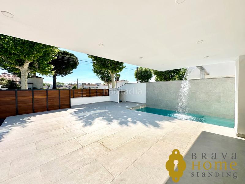 Foto e1376714-71d9-4365-bee4-bb47b0dfe3e1. Casa con riscaldamento parcheggio piscina in Requesens Empuriabrava