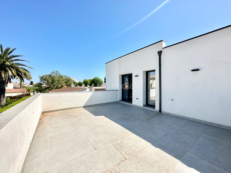 Foto e4d667d7-0c92-4cd1-8526-08c1e53477e5. Casa amb calefacció aparcament piscina a Requesens Empuriabrava