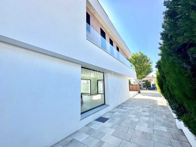 Foto e5322dea-3f6c-4c1e-a981-264119c4823c. Casa amb calefacció aparcament piscina a Requesens Empuriabrava