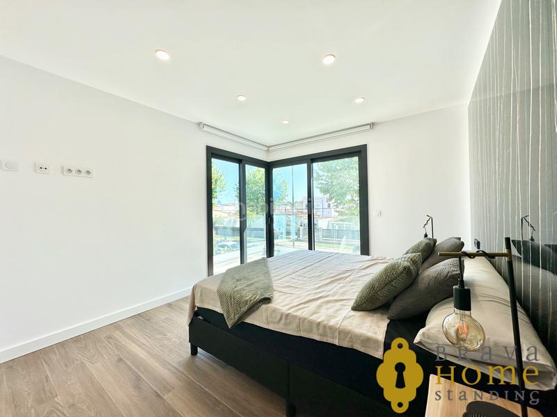 Foto ea73250d-6375-4c59-a29e-2120d113da39. Casa con riscaldamento parcheggio piscina in Requesens Empuriabrava