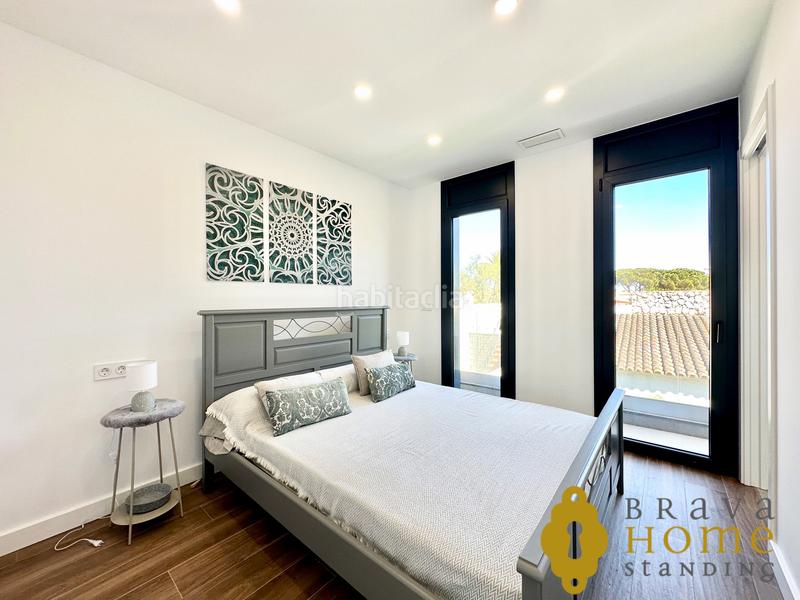 Foto f9083764-4412-46fc-8985-e63599f5a86e. Casa con riscaldamento parcheggio piscina in Requesens Empuriabrava