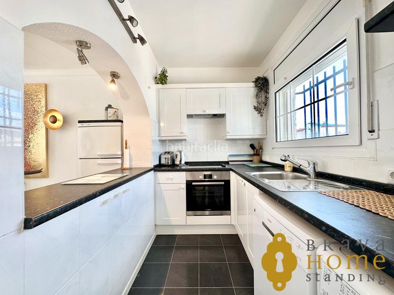 Foto 8b9f1674-44c2-416d-be88-4085cb4d45e3. Casa bonita casa al canal ancho con amarre de 12,50m2 en venta en Empuriabrava