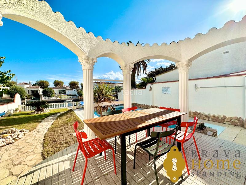 Foto 9f6ea3f5-dcca-4401-b649-e86aca4f8ed1. Casa bonita casa al canal ancho con amarre de 12,50m2 en venta en Empuriabrava