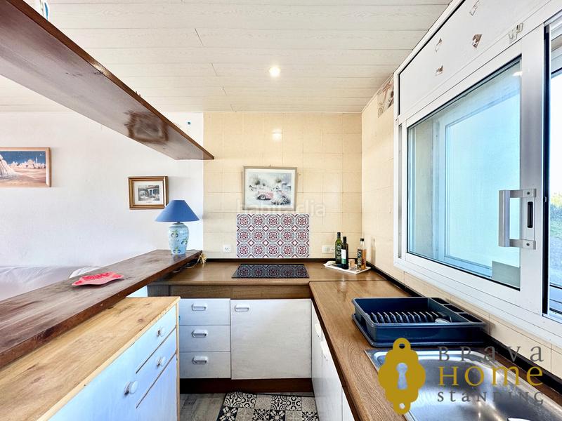 Foto 819168cd-da55-410a-b096-094eb01f6d50. Apartamento appartement avec vue mer et montagne en vente à rosas en Roses