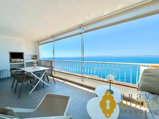 Pis a Puig Rom-Canyelles-Almadrava. Espectacular apartamento con increíbles vistas despejadas al mar