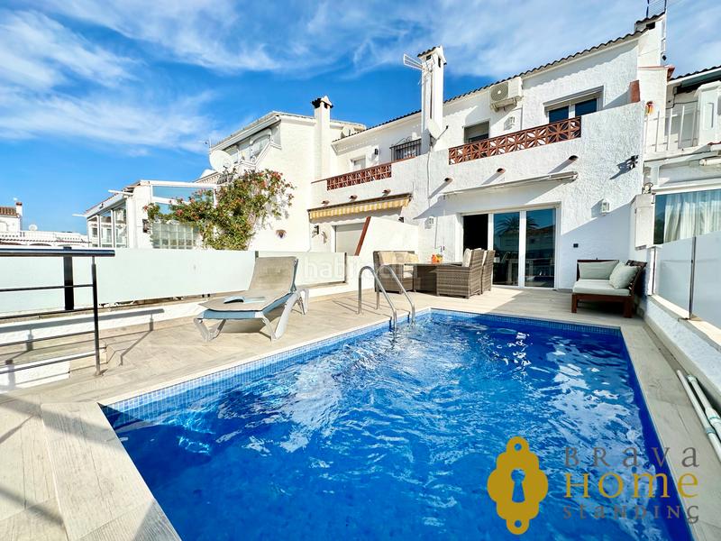 Foto a0dde908-c6fc-47e1-9286-3c1e37ea29eb. Maison avec parking piscine dans Francolí - Freser - Noguera Empuriabrava