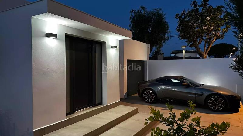 Foto 03c0711f-0c3f-4ca9-8784-30f552f188ba. Haus mit parking pool in Cap Ras - Creus - Falconera Empuriabrava