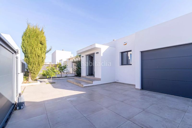 Foto 4d951694-4771-4849-91a9-df0d2ac1a9ce. Casa amb aparcament piscina a Cap Ras - Creus - Falconera Empuriabrava