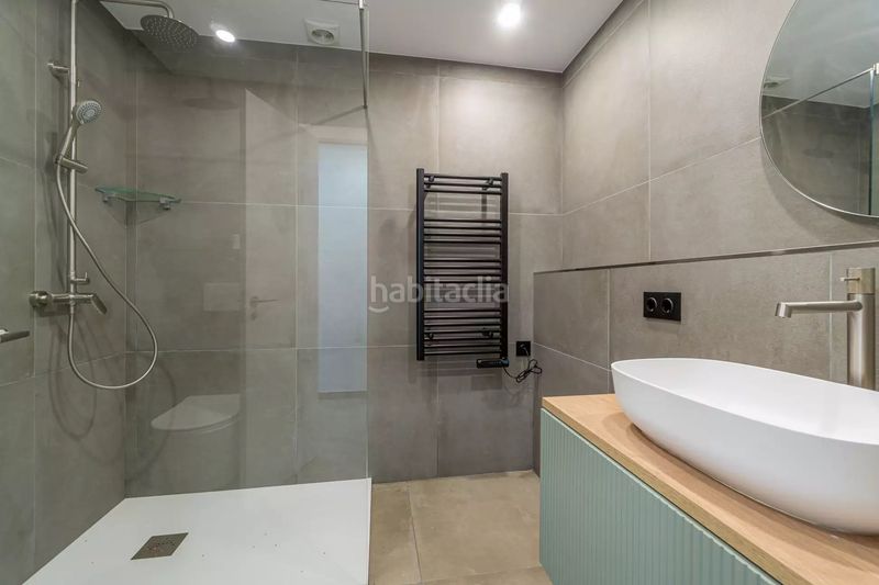 Foto 963fae32-5893-434c-bac4-e388e020792c. Casa amb aparcament piscina a Cap Ras - Creus - Falconera Empuriabrava