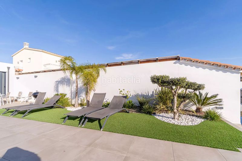 Foto cb0ff49b-ea7c-474f-8603-ba5a43074c81. Casa amb aparcament piscina a Cap Ras - Creus - Falconera Empuriabrava