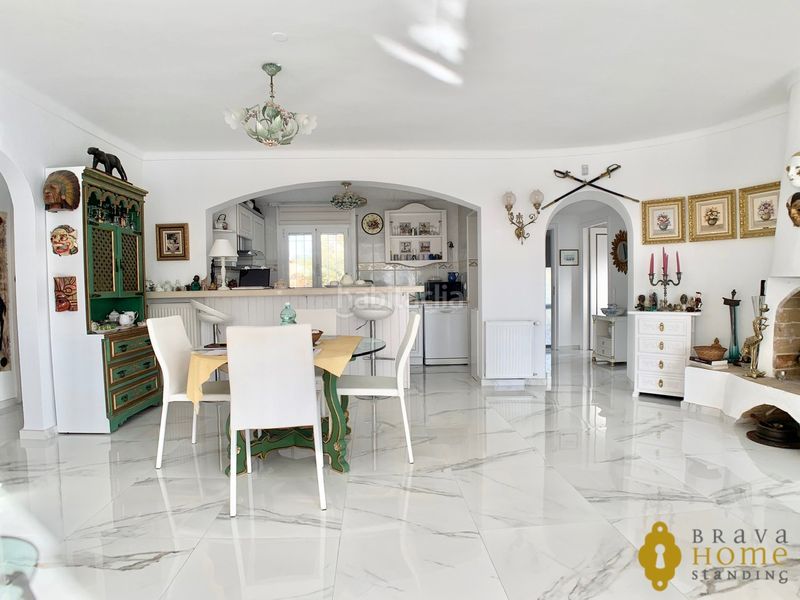 Foto 00816d68-5776-4838-9357-c9de1e426ba1. Casa amb calefacció aparcament piscina a Cap Ras - Creus - Falconera Empuriabrava