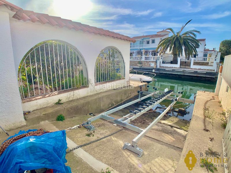 Foto 011fb616-1149-46f0-86fb-e2d32a9049d9. Casa amb calefacció aparcament piscina a Cap Ras - Creus - Falconera Empuriabrava