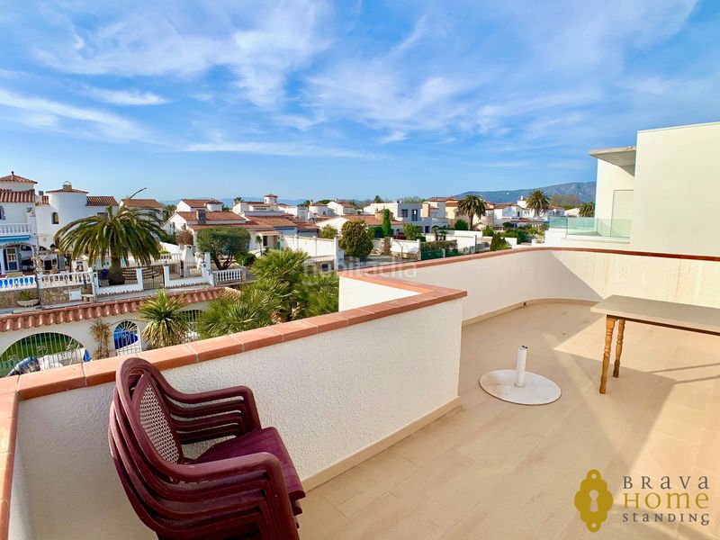 Foto 04ff302a-02c3-446c-a6a1-5b1819d378b8. Casa amb calefacció aparcament piscina a Cap Ras - Creus - Falconera Empuriabrava