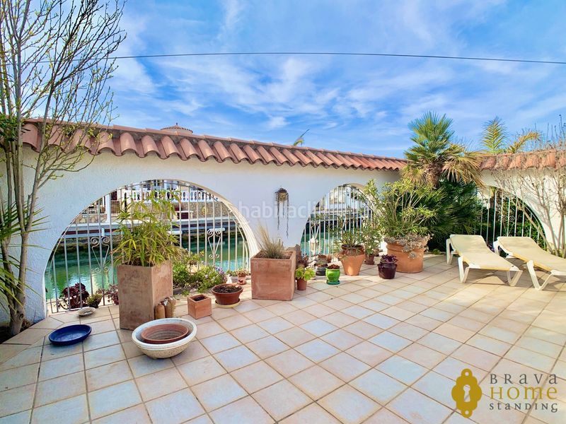 Foto 55197a5b-5125-4c7b-a5f1-2ef0b1727309. Casa amb calefacció aparcament piscina a Cap Ras - Creus - Falconera Empuriabrava