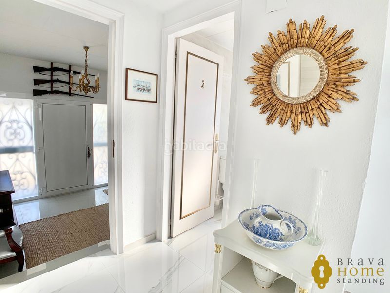 Foto 703bf2f7-fe37-4a8b-a740-a82b82113ae1. Casa amb calefacció aparcament piscina a Cap Ras - Creus - Falconera Empuriabrava