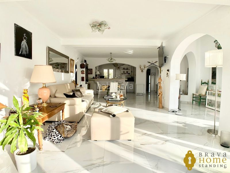 Foto 95c362dd-0e84-442f-9e7f-131687069554. Casa amb calefacció aparcament piscina a Cap Ras - Creus - Falconera Empuriabrava