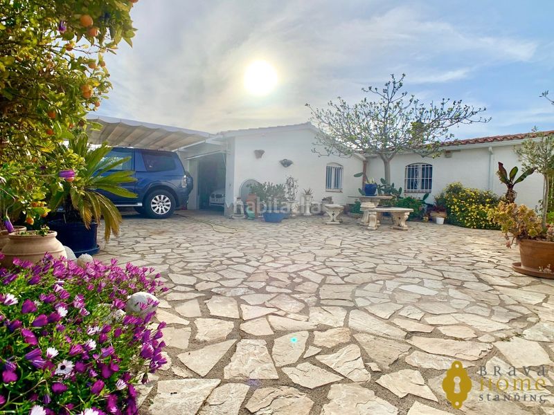 Foto d2ba976b-3185-4045-bfec-e7eeb41c5835. Casa amb calefacció aparcament piscina a Cap Ras - Creus - Falconera Empuriabrava