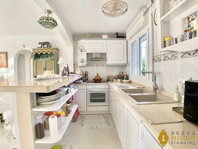 Foto db9f6f2e-68aa-4f93-bd2e-cf20dcc94b4c. Casa amb calefacció aparcament piscina a Cap Ras - Creus - Falconera Empuriabrava