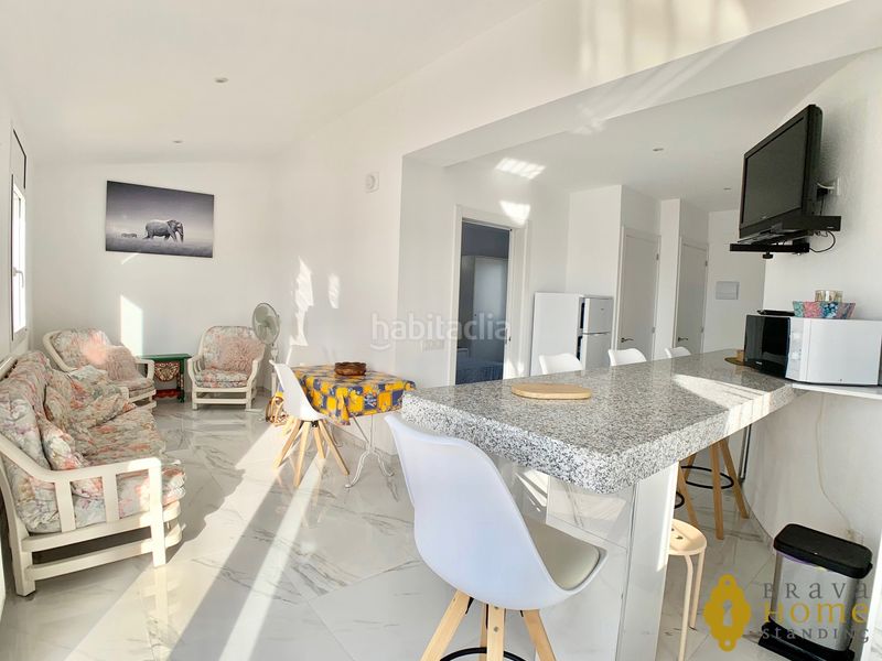 Foto e8851a1b-6a87-4e6d-867c-b844a352ac36. Casa amb calefacció aparcament piscina a Cap Ras - Creus - Falconera Empuriabrava