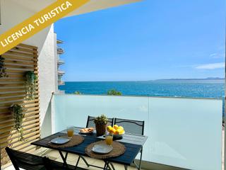 Pis a Carretera canyelles 12. Precioso apartamento en 1era linea de mar con licencia turística