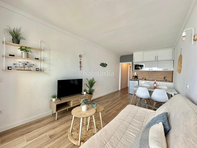 Foto 3e1e7349-638d-4051-938f-7c902249c2b7. Piso en carretera canyelles 12 precioso apartamento en 1era linea de mar con licencia turística y parking privado en Roses