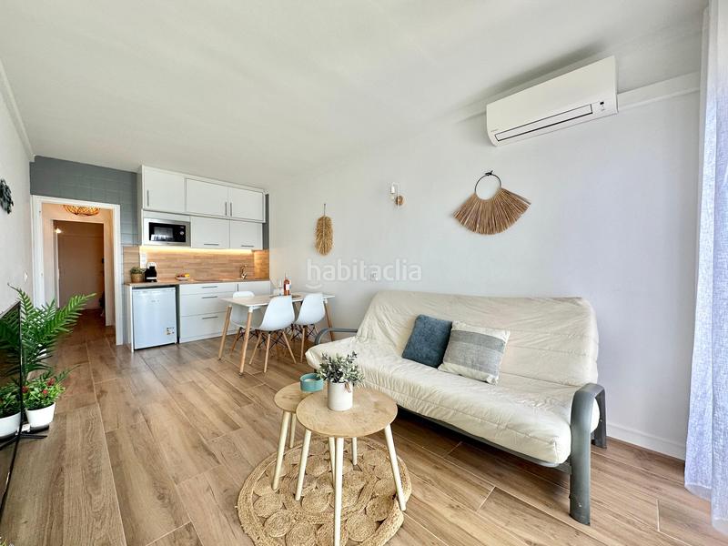 Foto 6b04d5f9-b3b7-4192-9d97-eee776fce051. Piso en carretera canyelles 12 precioso apartamento en 1era linea de mar con licencia turística y parking privado en Roses