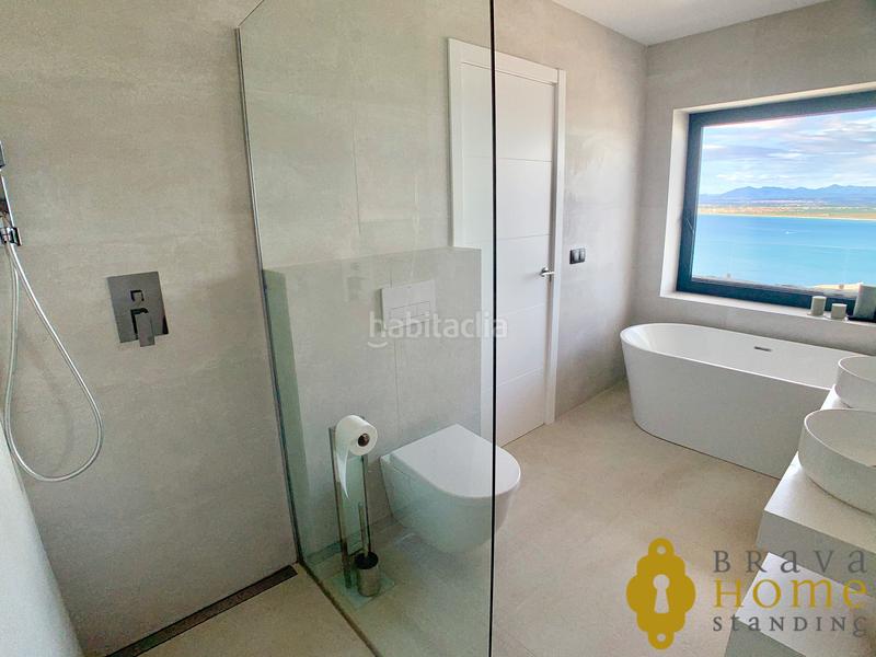 Foto 0e08eb47-9795-44a2-8b20-9af3dd7fb2ea. Casa  con vistas panorámicas al mar en venta . en Roses