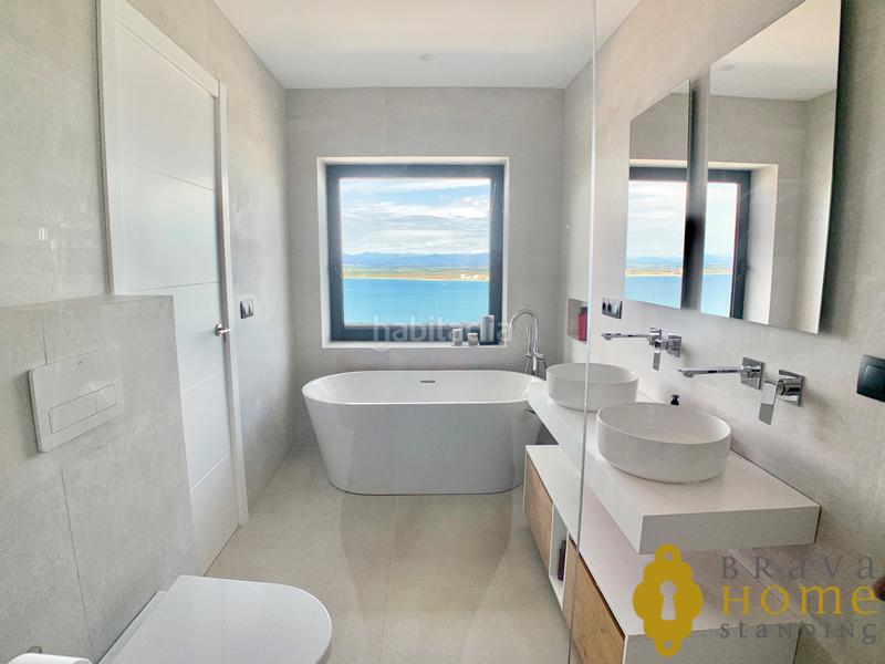 Foto cdf7c14a-477e-4d16-ac6e-283e47001aa5. Casa  con vistas panorámicas al mar en venta . en Roses