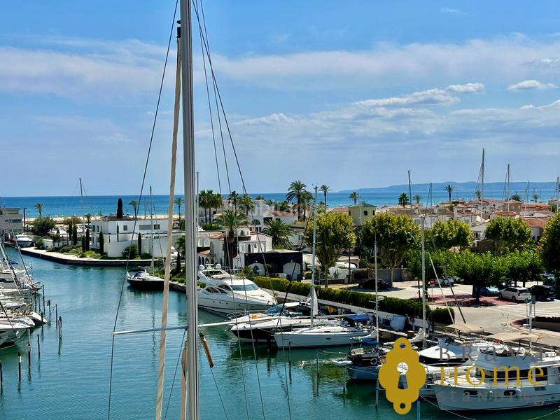 Foto 3159bb09-04b0-41e2-a392-c49715190b2a. Attico con parcheggio in Salins - Cavall de Mar Empuriabrava