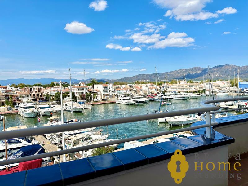 Foto d7f9bbd7-9b1e-45d4-bc8b-bb6633b73a47. Attico con parcheggio in Salins - Cavall de Mar Empuriabrava