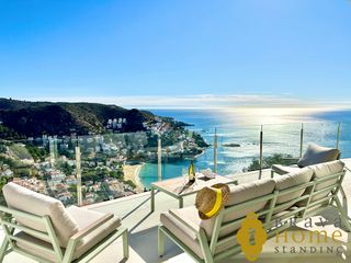 House  Carrer de joan margarit. Villa en venta en roses con piscina y vistas al mar – canyelles