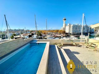 Attique  Carrer cavall de mar. Magnífico ático dúplex con piscina privada en venta en empuriabr