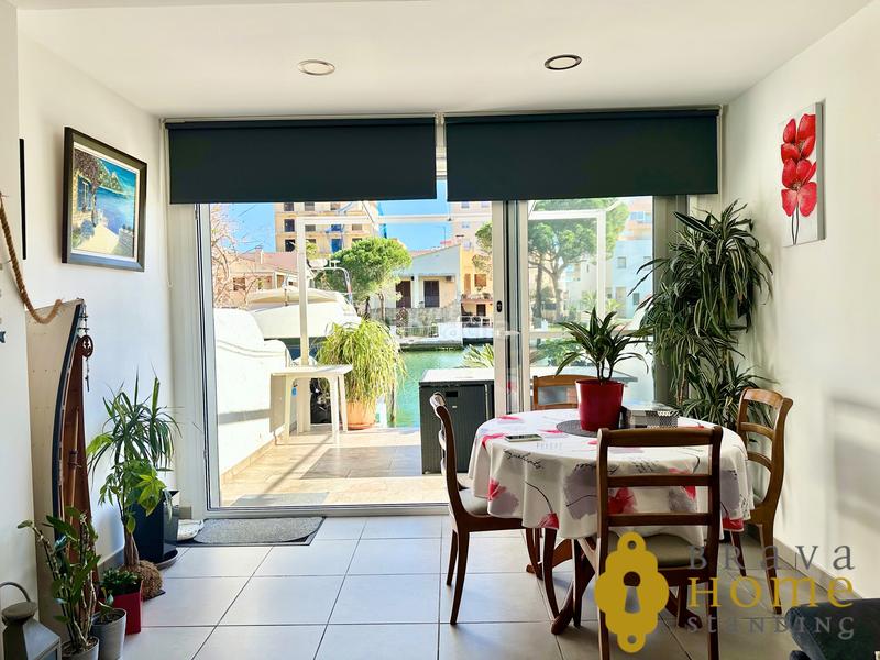 Foto 50373295-d0d8-4208-9b54-96869c8c9499. Haus mit parking in Santa Margarida Roses