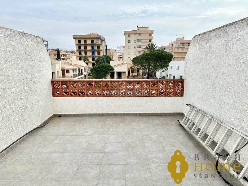 Foto 99cadc82-f086-45dd-811e-14281f8013a0. Haus mit parking in Santa Margarida Roses