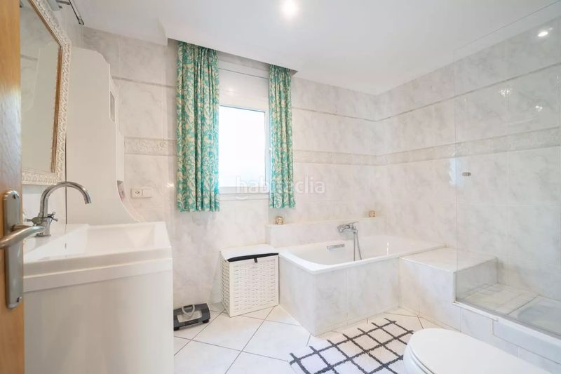 Foto 0b838caf-4d9e-4d69-99e0-8168f897958c. Casa amb aparcament piscina a Muga - Gran Reserva - Badia Empuriabrava