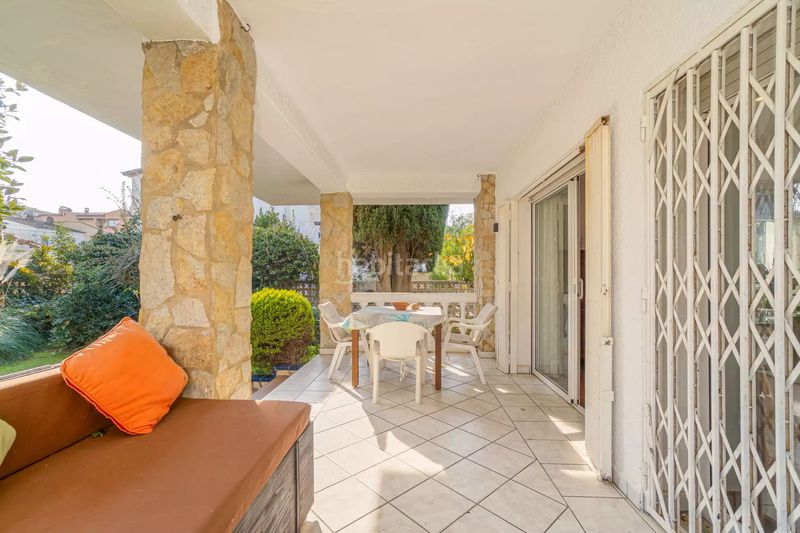 Foto 5dbe80b6-3f57-40e0-9481-f6e85db3c3b7. Casa amb aparcament piscina a Muga - Gran Reserva - Badia Empuriabrava