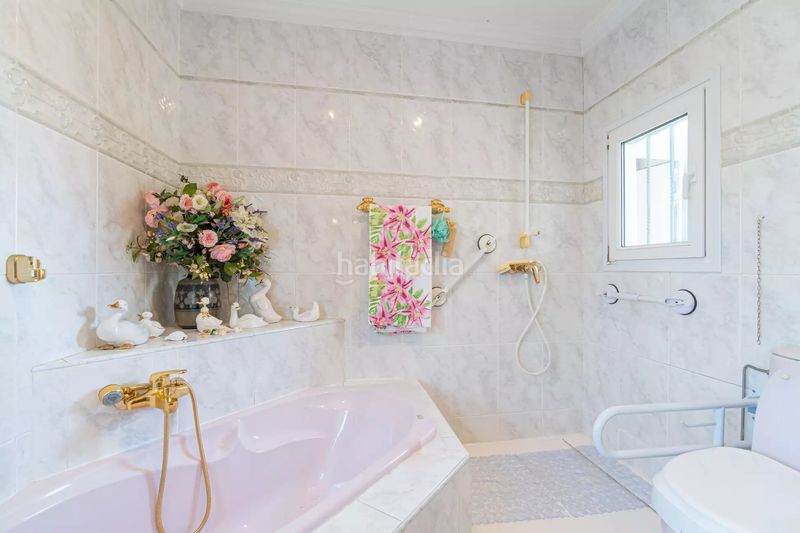 Foto 6b330a0d-0f92-4157-bf13-c22a7482eb9c. Casa amb aparcament piscina a Muga - Gran Reserva - Badia Empuriabrava