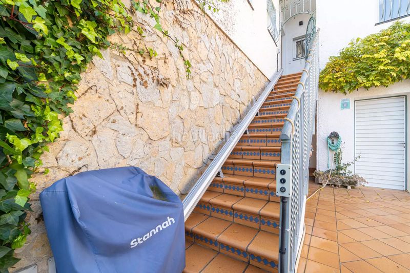 Foto 8f154c5b-b902-4443-a62f-57f262170647. Casa amb aparcament piscina a Muga - Gran Reserva - Badia Empuriabrava