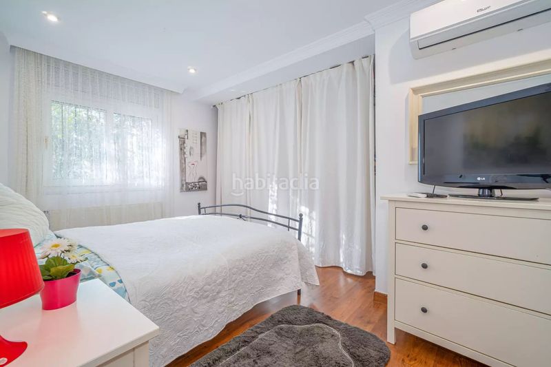 Foto a561fde2-c5e8-423b-b16e-eb54f5d46179. Casa amb aparcament piscina a Muga - Gran Reserva - Badia Empuriabrava