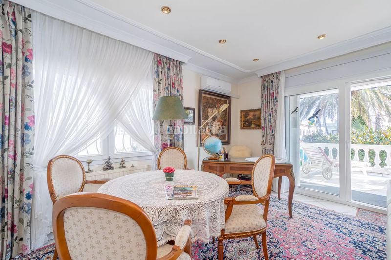 Foto b7f7d36e-3c78-4f1d-bd55-3abd57fcdb02. Casa amb aparcament piscina a Muga - Gran Reserva - Badia Empuriabrava