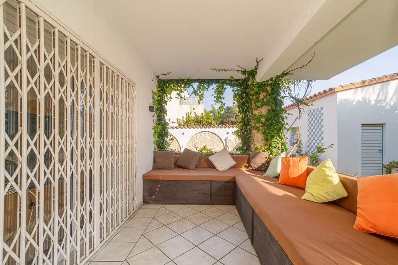 Foto e6239be9-cf0a-447a-b19e-90673aabc7f3. Casa amb aparcament piscina a Muga - Gran Reserva - Badia Empuriabrava