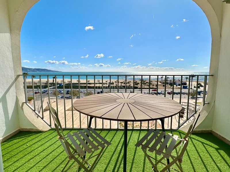 Foto e98b969b-5ce1-43cc-90b8-1dd5a642992e. Pis a calle poblat tipic-edifici nausica 14 a Muga - Gran Reserva - Badia Empuriabrava