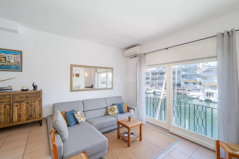 Foto ab9c48a7-87a1-4a43-a7dc-82f0190dca2c. Casa amb aparcament a Salins - Cavall de Mar Empuriabrava