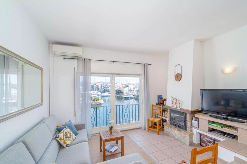 Foto f5d034f9-0606-46b4-bac9-69bf1c999ecc. Casa amb aparcament a Salins - Cavall de Mar Empuriabrava