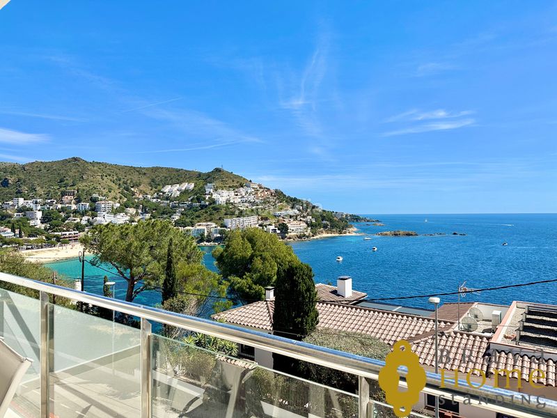 Foto 3ee7b2db-8353-41e1-bb64-17559d4e6f70. Pis amb aparcament a Puig Rom-Canyelles-Almadrava Roses