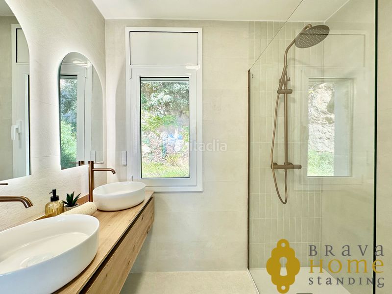 Foto bc69a49e-8bb4-4a01-b57d-6c62aa23f147. Pis amb aparcament a Puig Rom-Canyelles-Almadrava Roses