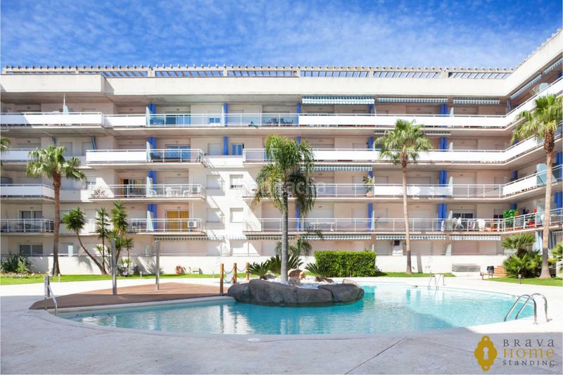Foto a1580467-38b5-49b4-99ce-7d4e9f1aba95. Pis amb aparcament piscina a Santa Margarida Roses