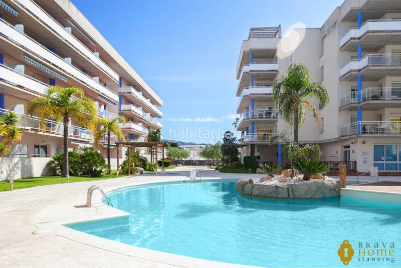 Foto f45a9220-ff3b-43d8-bd88-4782b39c8d11. Pis amb aparcament piscina a Santa Margarida Roses